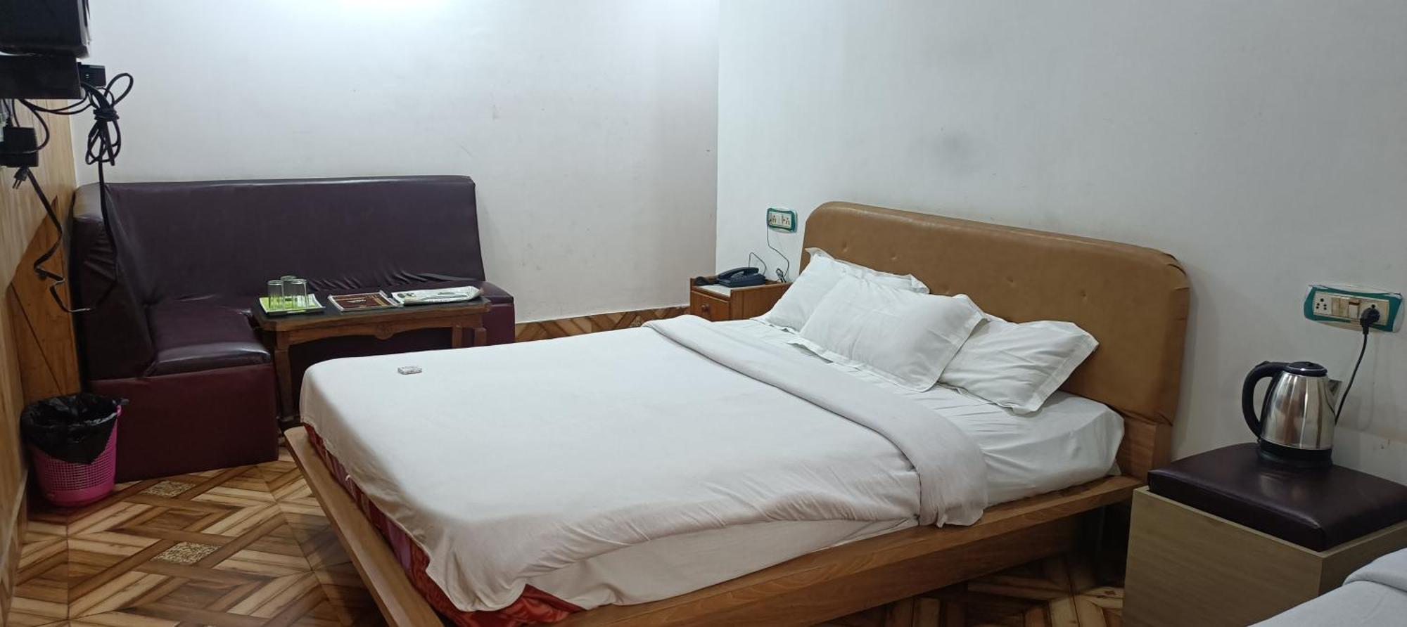 Hotel Assembly Shillong Dış mekan fotoğraf